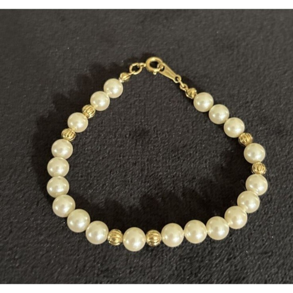 Vintage AVON Faux Pearls and Gold-Tone Bracelet